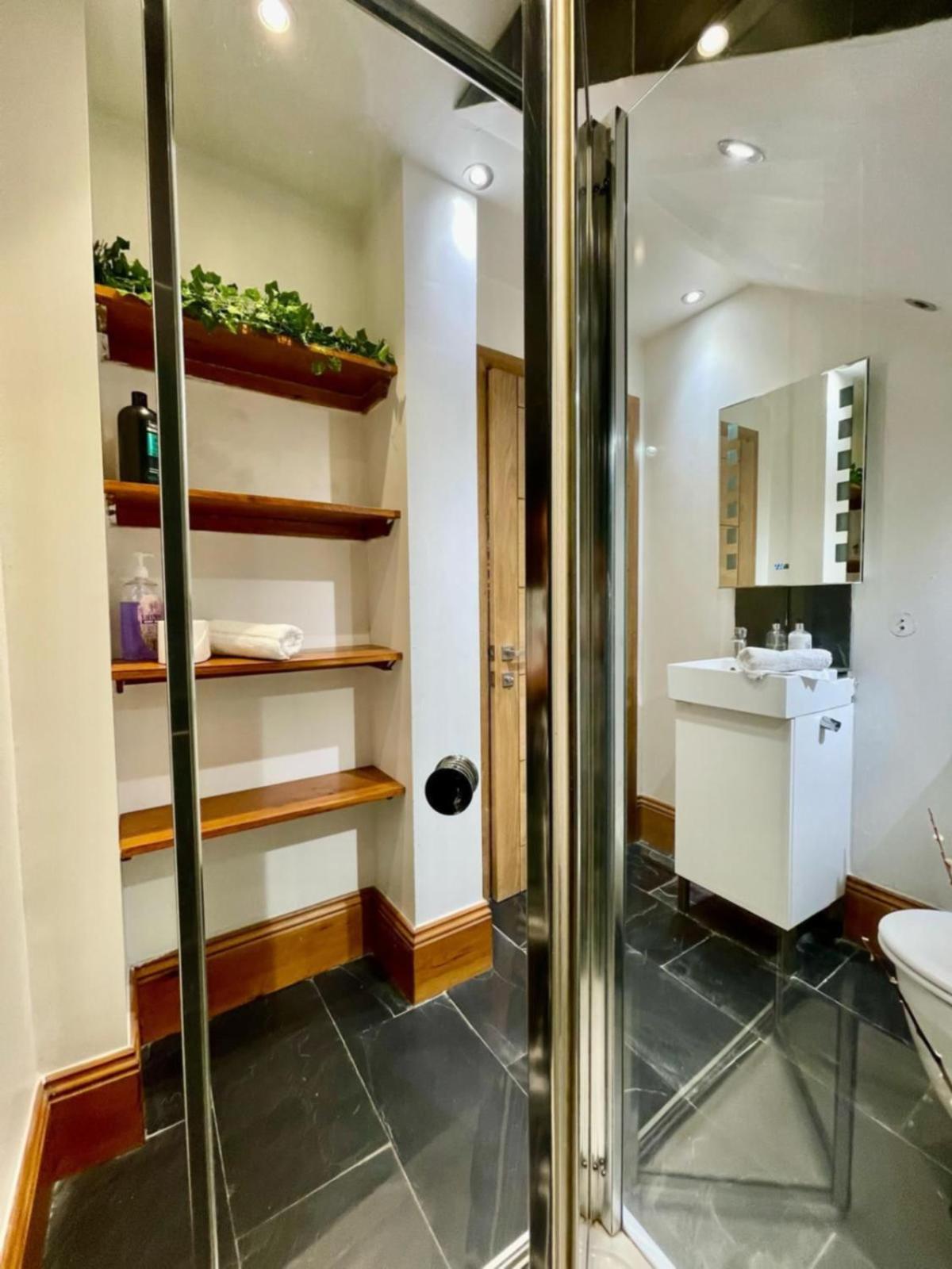 By The Beach Large Central Stylish Studio For 4 Guests Brighton Exterior photo